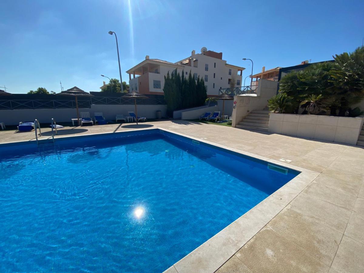 Appartement Corcovada, Sunny And Bright T1 With Large Terrace, Albufeira